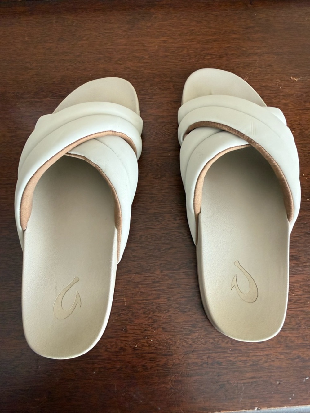 Women's Cream Slide Sandals with Knotted Strap